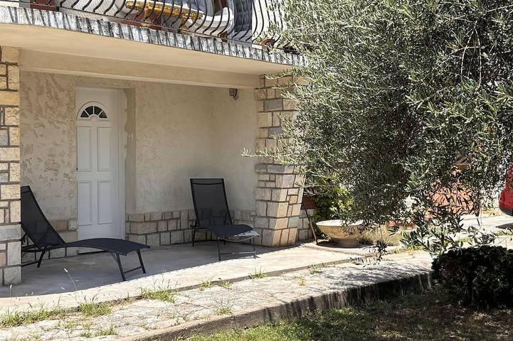 Appartement de vacances pour 2 personnes, avec jardin