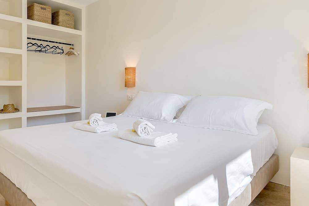 Villa Oliveda | Pool & Home Cinema in Lourmarin, Parc naturel régional du Luberon