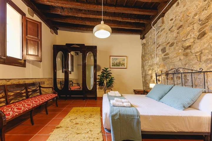 Apartamento entero, Bravissimo Girona 1593, Encanto medieval en el corazón de Girona in Gerona, Gironés