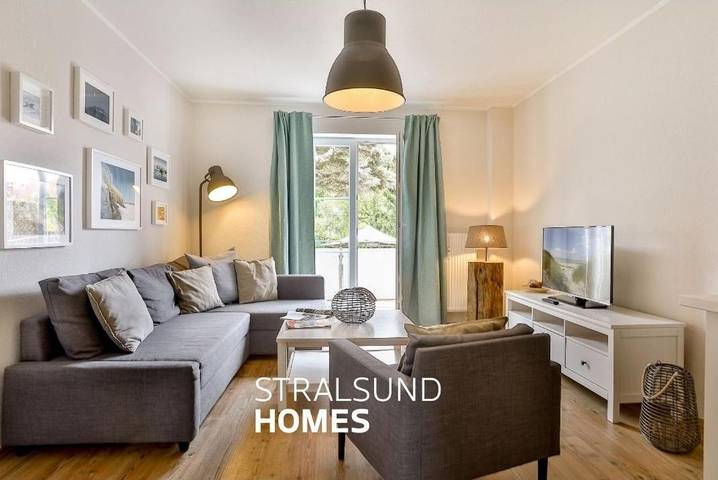 Ferienwohnung für 6 Personen, mit Balkon und Terrasse sowie Ausblick beim Ozeaneum Stralsund