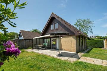Ferienhaus für 4 Personen, mit Garten in Renesse