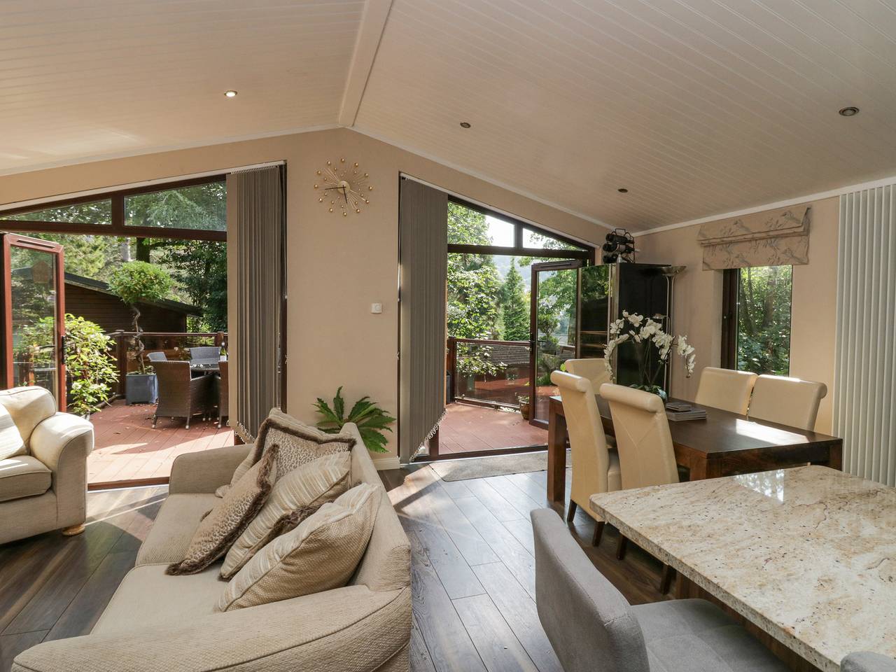 Tree House, Partial Lake Views in Bowness-on-Windermere, Lake District