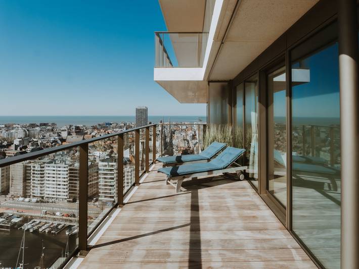 Ferienwohnung für 6 Personen, mit Balkon und Terrasse sowie Garten und Ausblick in Oostende