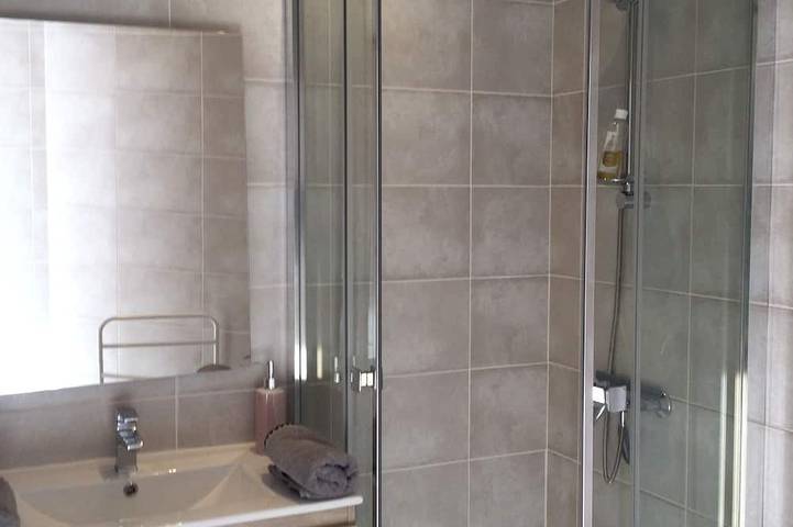 Gîte pour 2 personnes, avec Jacuzzi ainsi que Terrasse et Jardin à Saint-Bonnet-en-Champsaur - 3
