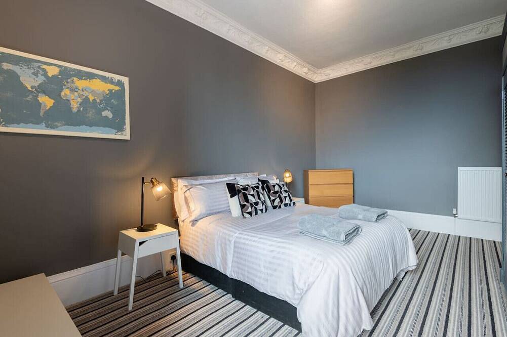 Geheel appartement, Bridge View appartement met 4 slaapkamers 8 personen in Dundee, Angus