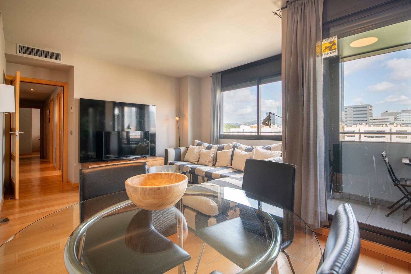 Appartement entier, Appartement de vacances pour 4 personnes avec balcon in Barcelona Centre, Barcelone