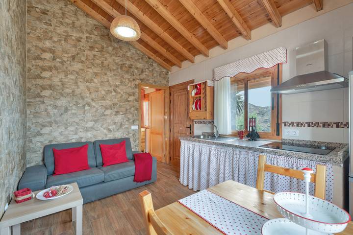 Location de vacances pour 4 personnes, avec jardin dans Alojera - 3