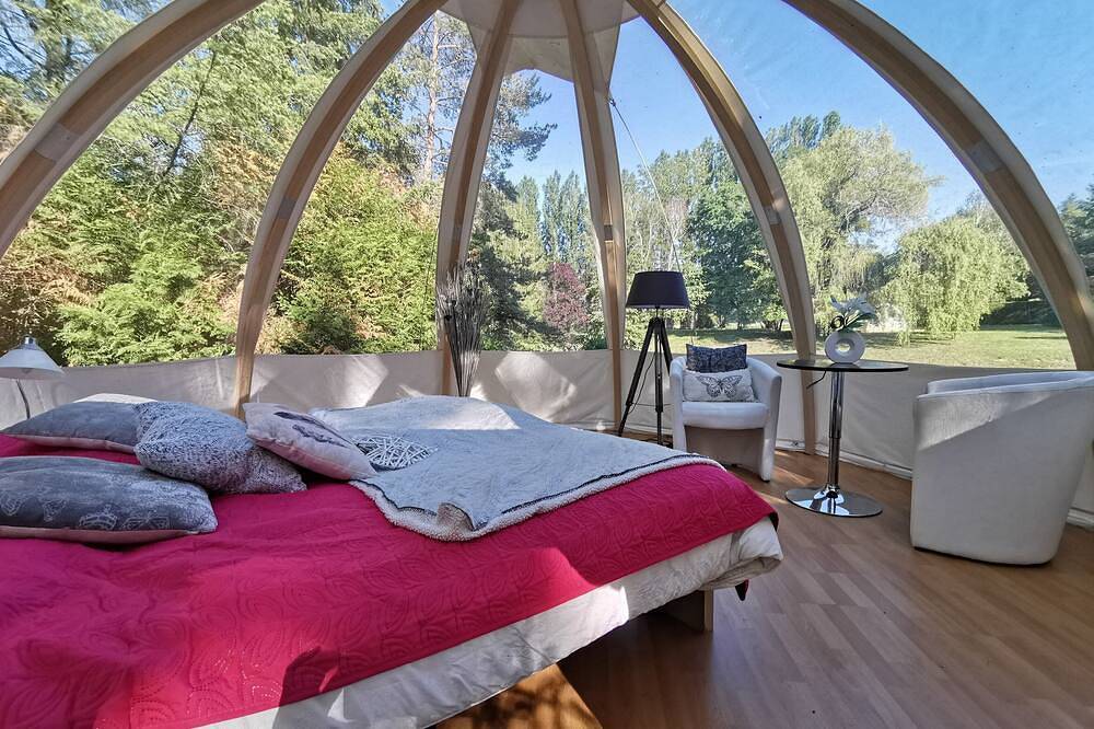 Chambre d’hôtes « Bulle des Châteaux » avec wifi et piscine in Chitenay, Sologne