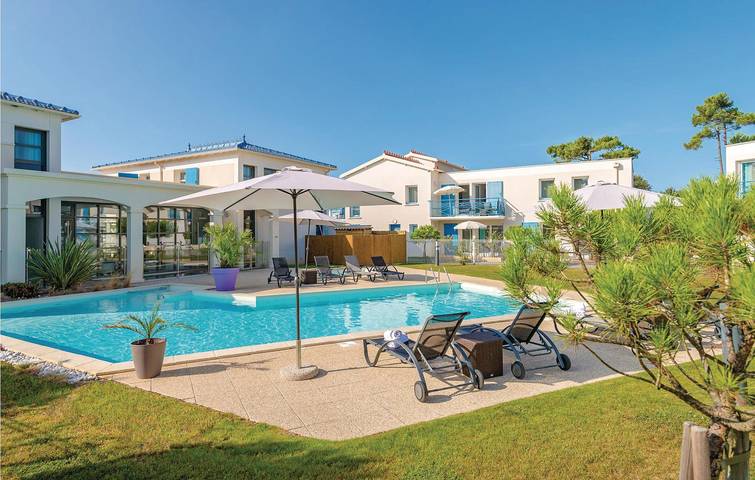 Appartement de vacances entier, Appartement au bord de la piscine avec parking et WiFi in Saint-Palais-sur-Mer, Côte de Beauté