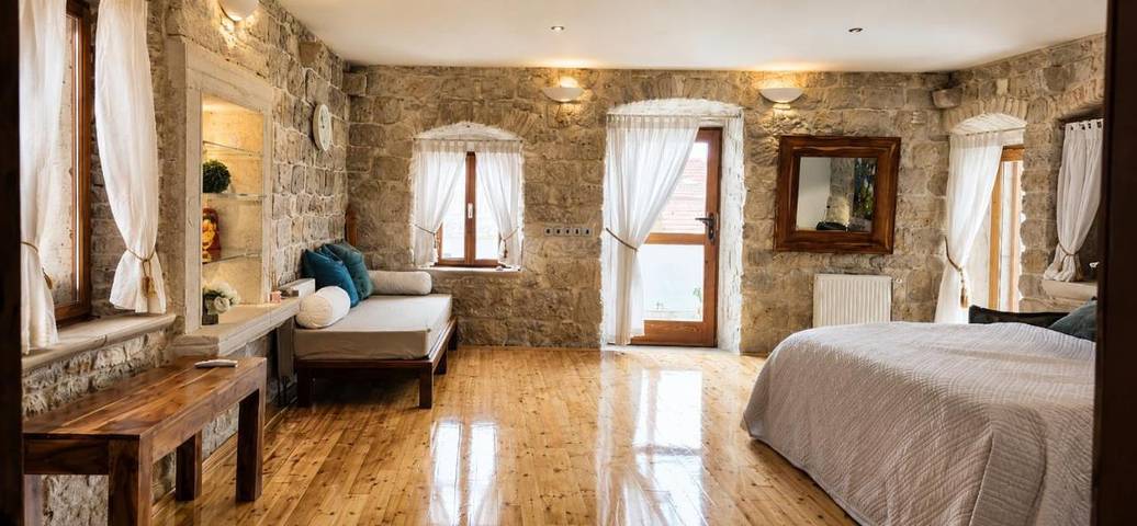 Villa pour 10 personnes, avec Balcon et Jacuzzi ainsi que Terrasse et Jardin dans Vis - 4