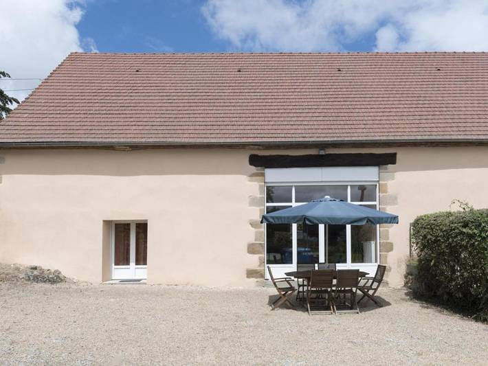 Maison de campagne pour 4 personnes, avec Terrasse ainsi que Jardin et Piscine à Cressanges