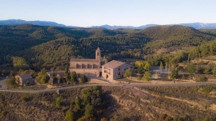 Casa de huéspuedes para 3 personas, con Terraza y Jardín además de Piscina y Vistas en Provincia de Lleida