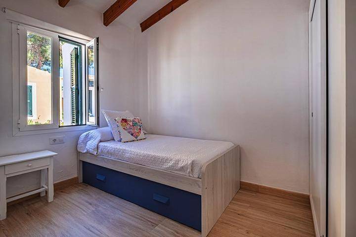 Location de vacances pour 6 personnes, avec jardin et piscine dans Son Xoriguer - 2