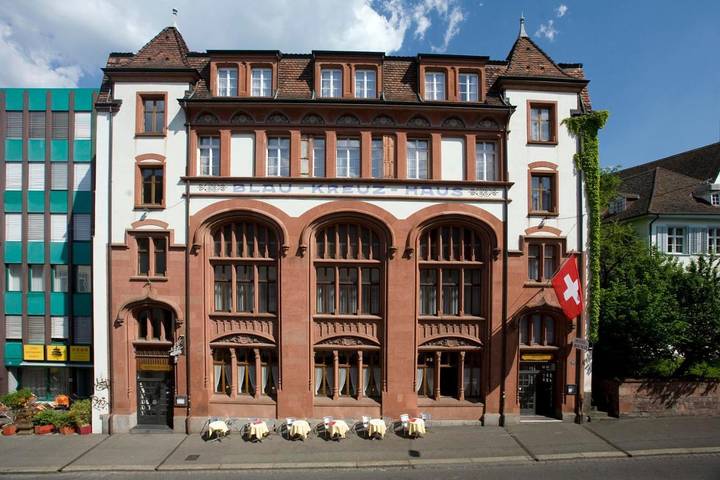 Hotel for 2 people, with Yard in Basel