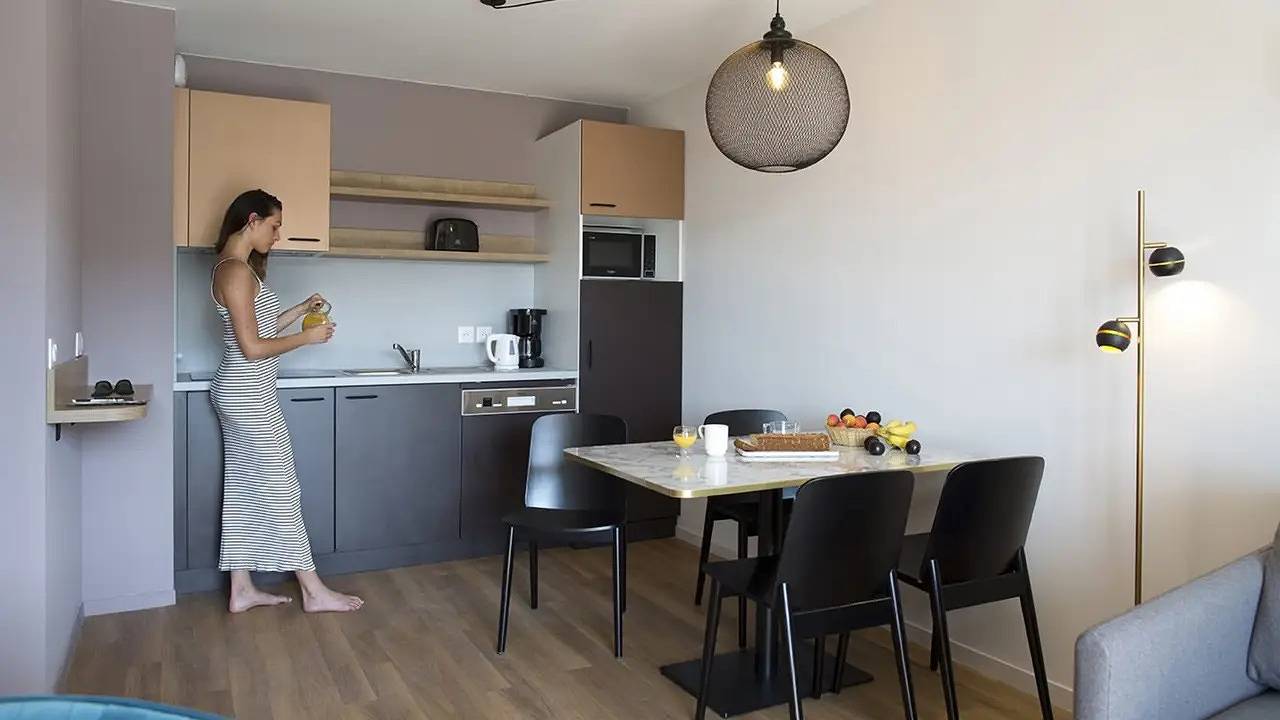 Apartamento vacacional entero, Ferienwohnung für 2 Personen (25 m²) in Châtel-Guyon in Châtelguyon, Parque Natural Regional Volcans d'Auvergne