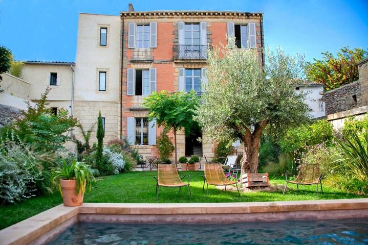 Chambre d’hôte pour 3 personnes, avec Terrasse ainsi que Jardin et Piscine