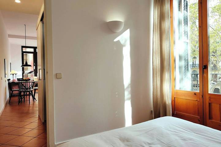 Entire apartment, Bright 1-Bed Apartment on La Rambla, Barcelona. Rj in Barcelona Centre, Barcelona