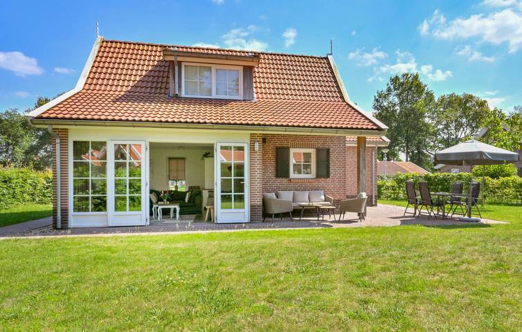 Ferienhaus für 6 Personen, mit Terrasse und Garten - 1