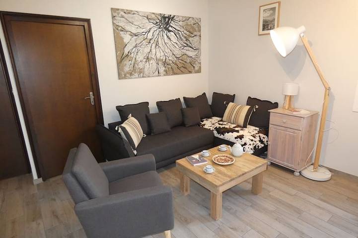 Location de vacances pour 8 personnes, avec terrasse et jardin à Préchac