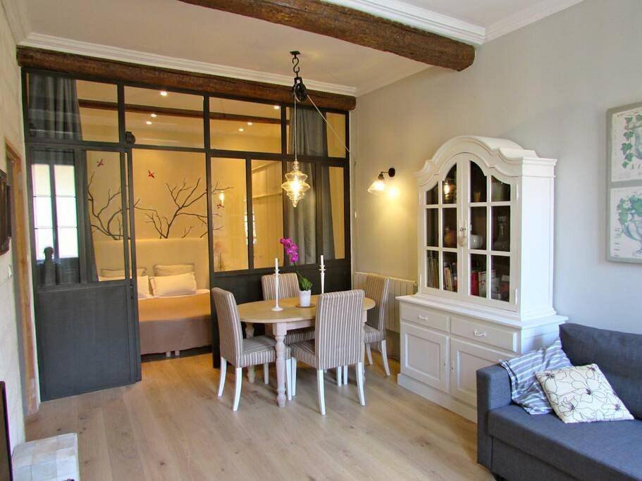 Appartement entier, One-Bedroom Apartment in Avignon, Vaucluse