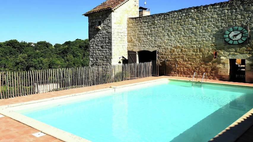 Location de vacances pour 5 personnes, avec terrasse à Bon-Encontre