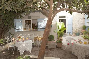 Chambre d’hôte pour 2 personnes, avec vue et jardin à Mallemort