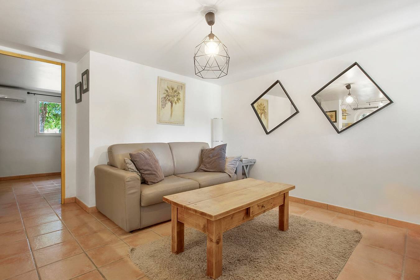 Maison de Vacances 'Aux Écuries du Mas Di Gau' avec Piscine Partagée, Wi-Fi et Climatisation in Le Val, Région de Brignoles