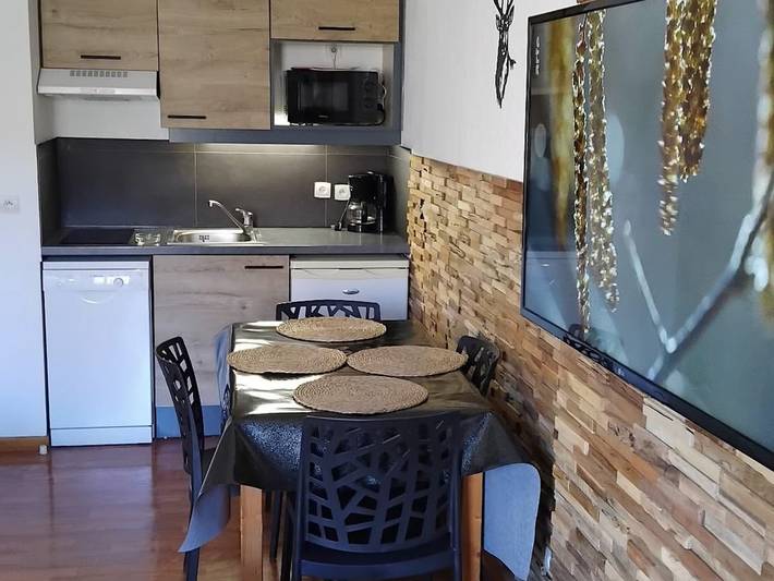 Appartement entier, Appartement 2 pièces avec balcon et animaux admis in Saint-Étienne-en-Dévoluy, Le Dévoluy