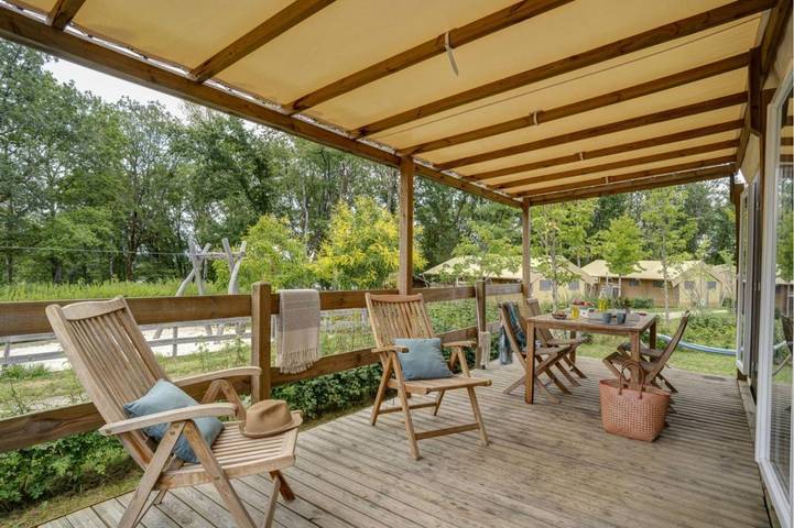Mobil home pour 6 personnes, avec jardin et piscine, adapté aux familles dans Boulazac Isle Manoire - 2