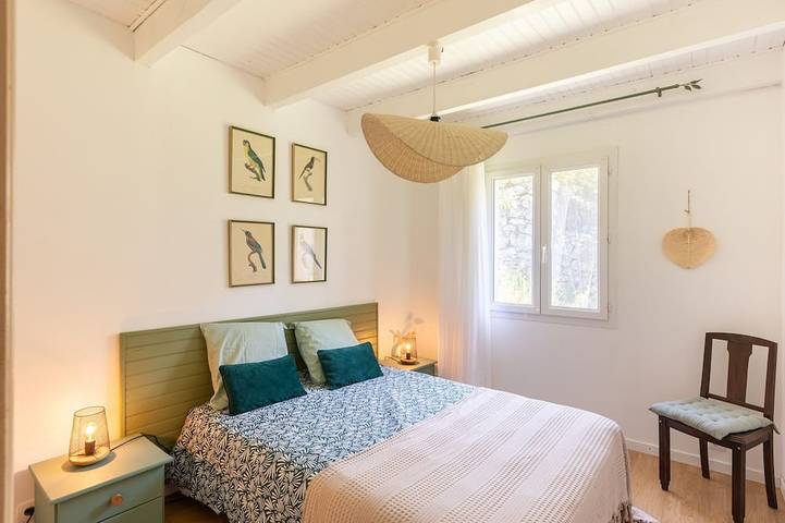 Location de vacances pour 7 personnes, avec terrasse et jardin à Manso (homonymie) - 2