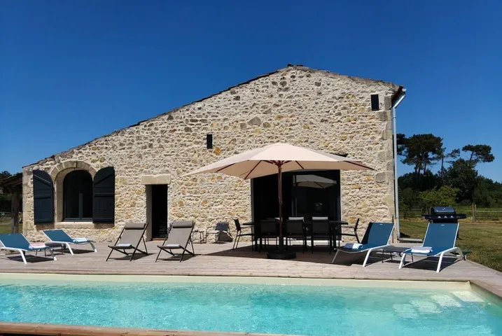 Chalet para 10 personas, con jardín y piscina - 1