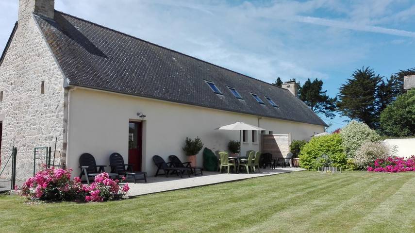 Gîte pour 12 personnes, avec jardin à Plouhinec (Morbihan) - 2