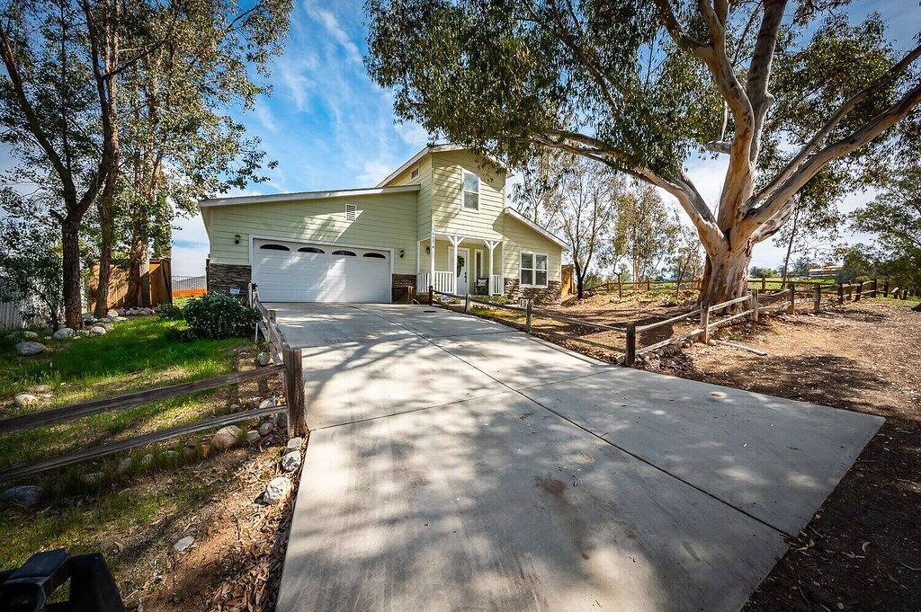 Private Hilltop Beauty in a Rural Setting in Lake Elsinore, Riverside County