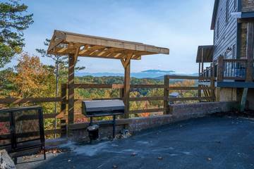 Glamping for 48 Guests in Great Smoky Mountains National Park, Tennessee, Picture 1