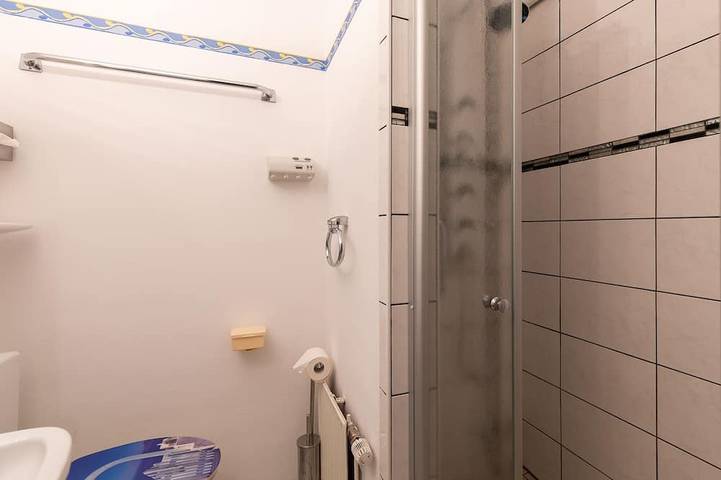 Appartement entier, Appartement-Salle de bain privée-Balcon-Erdgeschoss in Duhnen, Cuxhaven