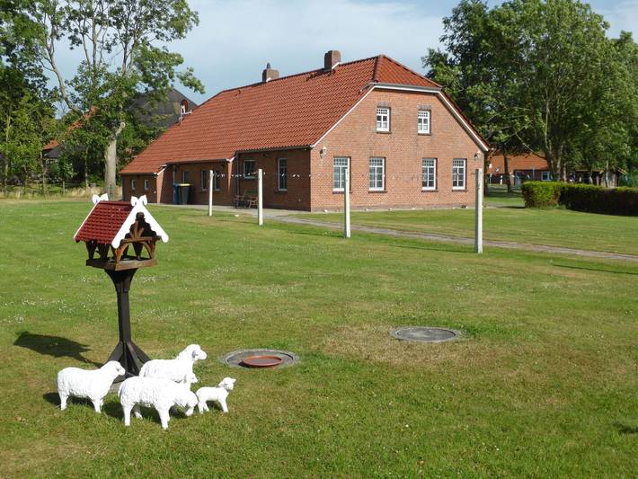 Ferienwohnung für 2 Personen, mit Garten und Terrasse, kinderfreundlich in Bensersiel