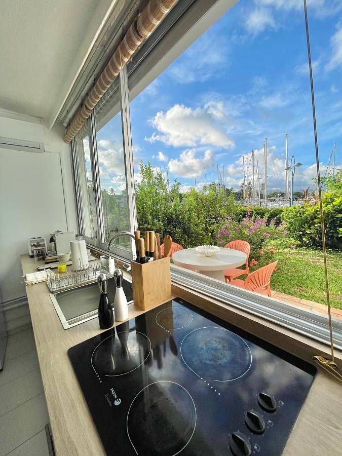 Appartement de vacances pour 4 personnes, avec vue et jardin