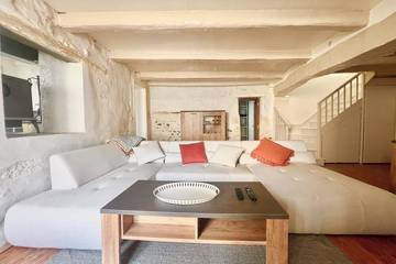 Location de vacances pour 6 personnes, avec jardin, animaux acceptés à Saint-Coutant-le-Grand