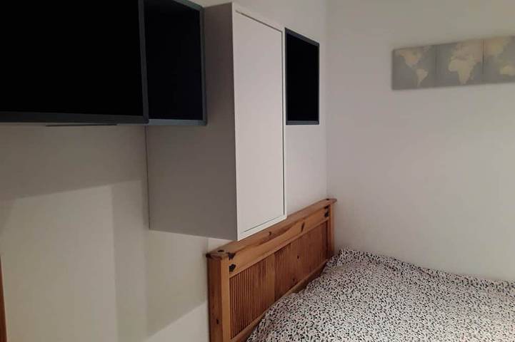 Appartement entier, Appartement dans un superbe complexe avec 3 piscines, bar, Wifi près de la mer in Playa Paraíso, Adeje