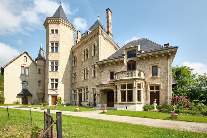 Maison d’hôte pour 2 personnes, avec Jardin et Sauna dans l' Isère