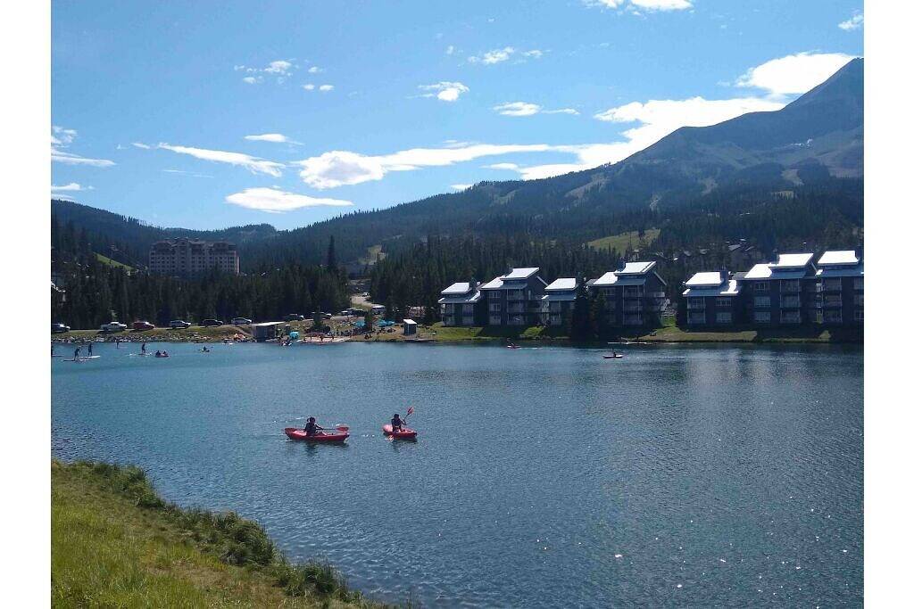 Ganze Wohnung, Studio getaway steps away from Big Sky Resort in Big Sky Mountain Village, Big Sky