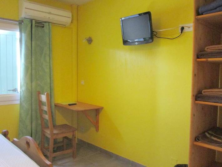 Gîte pour 2 personnes, avec balcon et vue à Saint-Jean-de-Maruéjols-et-Avéjan - 4