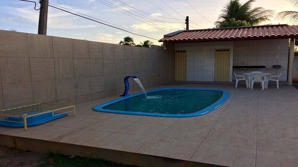 Ausgezeichnetes Haus mit Poolterrasse und Unterstützung, 200 m vom Strand von Tabuba entfernt in Barra de Santo Antônio, Alagoas