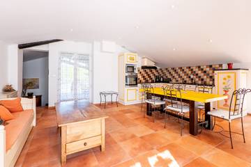 Appartement De Vacances pour 8 Personnes dans Redortiers, Région de Forcalquier, Photo 1