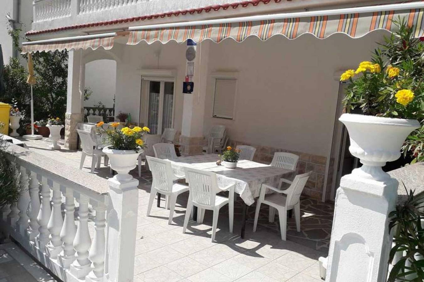Entire apartment, Ap. Daisy1-9 Personen in Palit, Rab