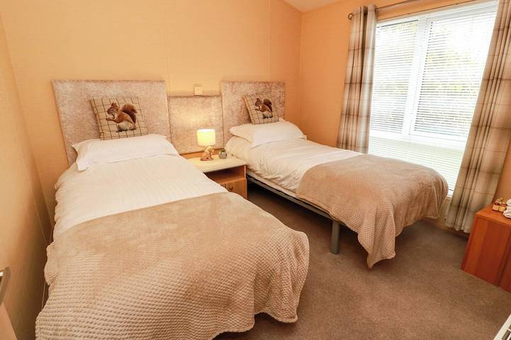 L21 Coastal Kippford, pet friendly, with a garden in Sandyhills in Kippford, Dumfries und Galloway
