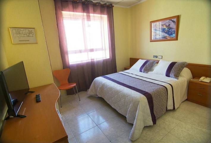 Hôtel pour 2 personnes, avec terrasse dans Santiago de la Ribera - 4