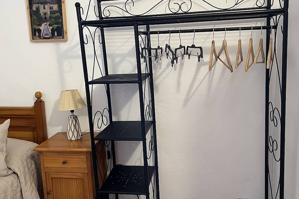 Entire apartment, La Torrecilla: the house on the wall in Beiro, Granada