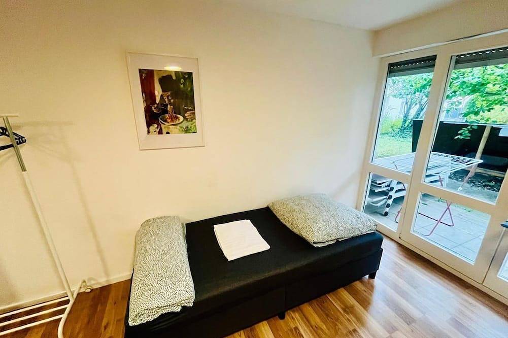 Ganze Wohnung, Schicke Ferienwohnung in Bad Cannstatt, Stuttgart