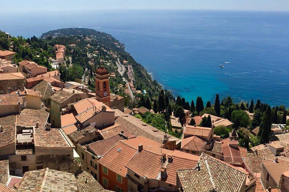 Ganze Wohnung, Bright air-conditioned apartment on top floor - perfect for 4 people in Roquebrune-Cap-Martin, Nizza und Umgebung